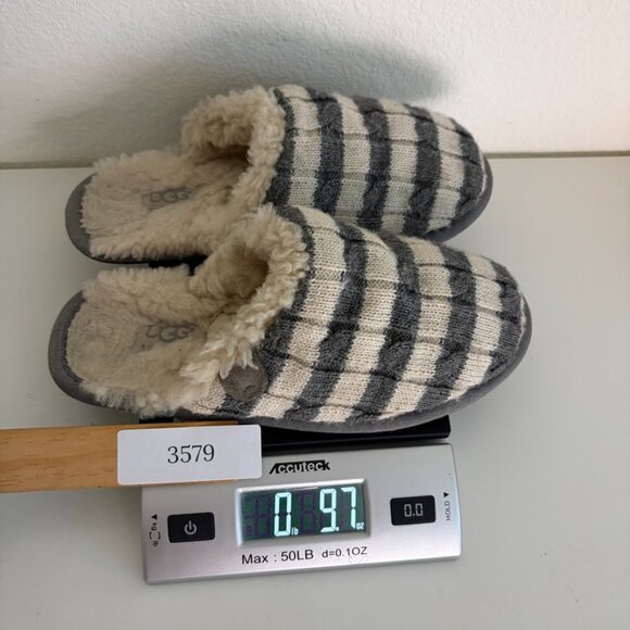 UGG Striped Knit Sweater Slipper • Women’s Size 6 • Gray/Ivory Sheepskin Insole - Picture 10 of 10